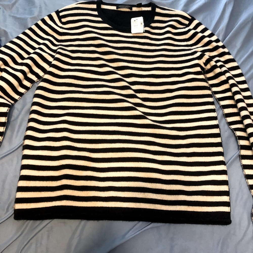 Saks off fifth cashmere men’s shirts small